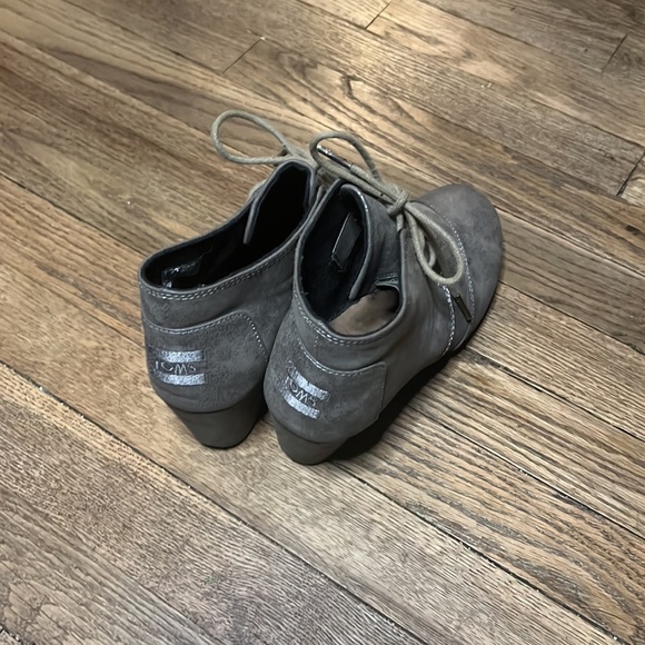 Metallic Gray Toms Wedges - Picture 2 of 4